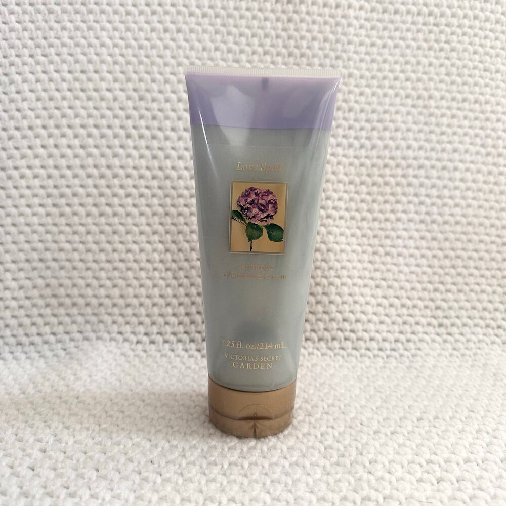 Victoria's Secret Garden Love Spell Original Formula Sensuous Cleansing Cream